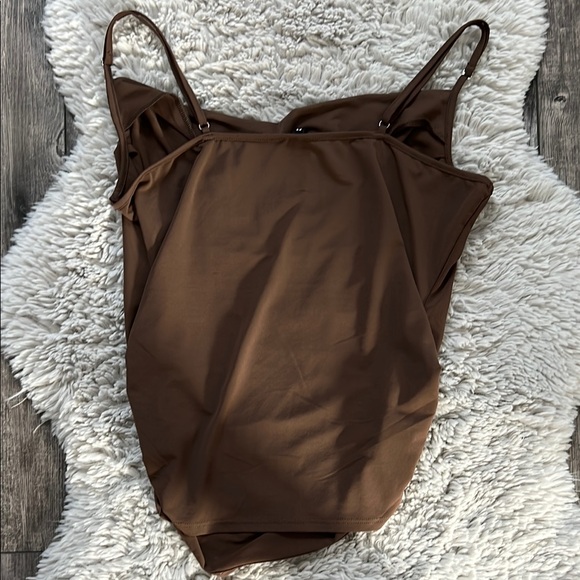 H&M Divided Brown Draped Sleeveless Tank - Picture 4 of 5